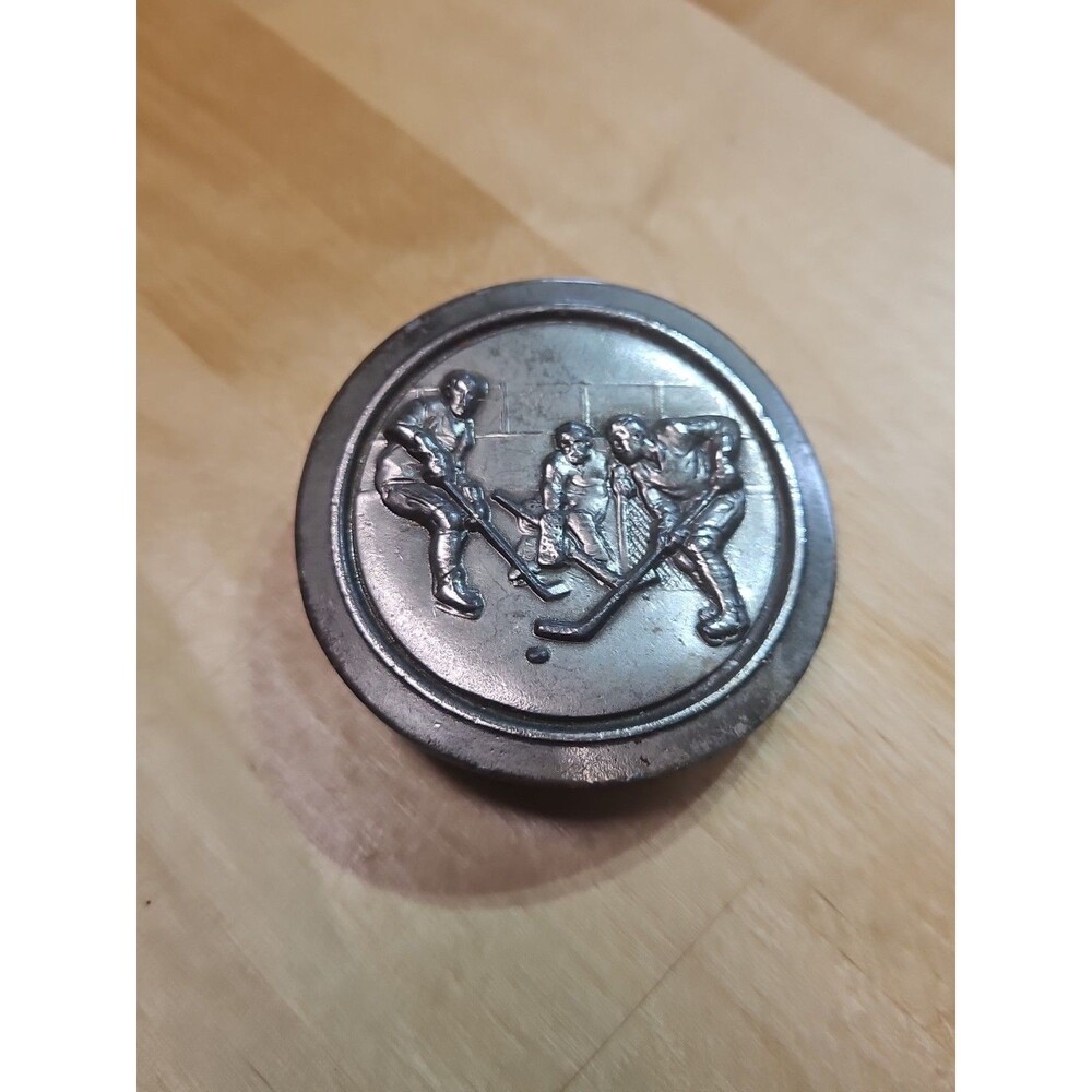 Vintage 1977 Hockey Players Great American Belt Buckle Made In USA
